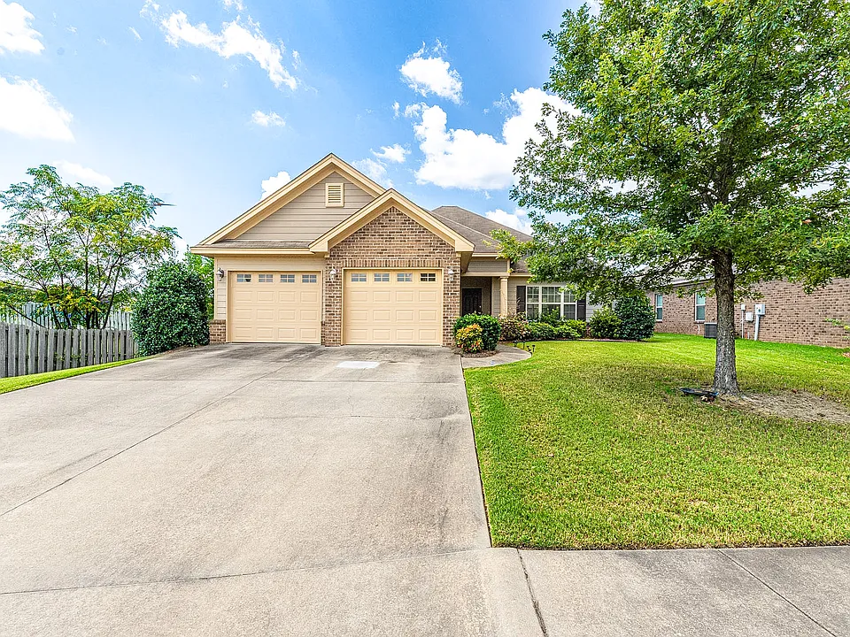 8804 Pemberton Park