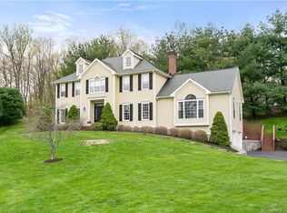 130 Meadowview Dr, Trumbull, CT 06611