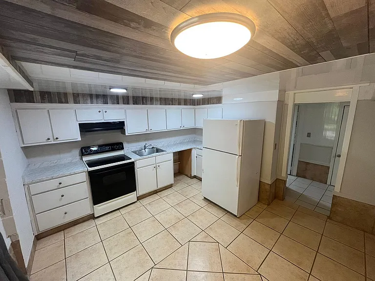3923 Fraser Cir #2 — Photo 8