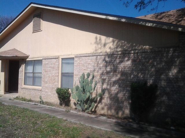 2nd image of 3506 Buzz Aldrin Dr