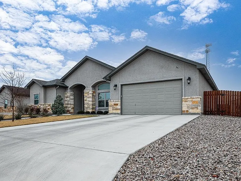507 Canyon Creek Dr — Photo 4