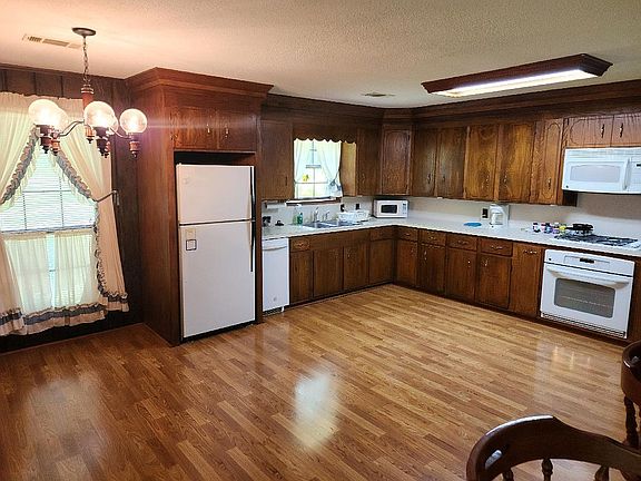 2nd image of 2657 Ouachita Road 67