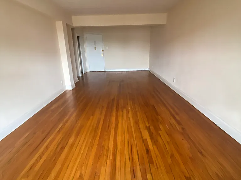 67-67 Burns St #3K — Photo 2