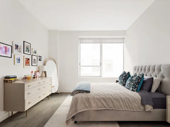 416 West 52nd Street image 3 of 8