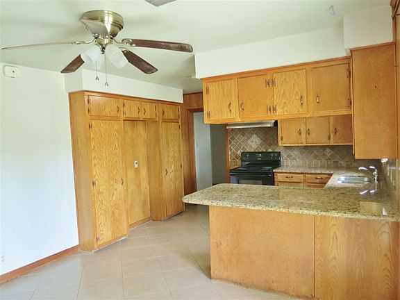 4th image of 5265 Oriole Dr