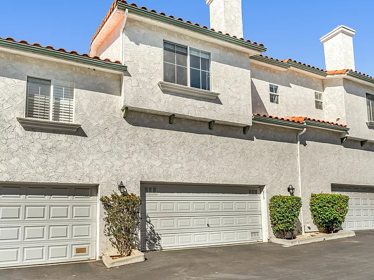 315 Westlake Vista Ln — Photo 6