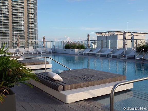 3rd image of 1010 Brickell Ave Unit 3907