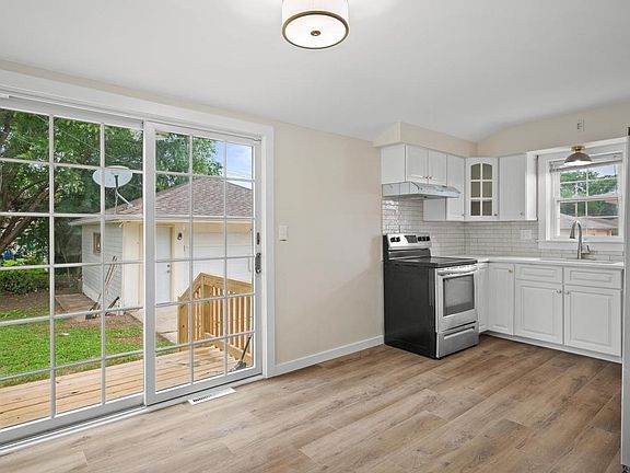 2nd image of 8034 W Tesch AVENUE