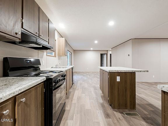 5th image of 83 Bailey Cir
