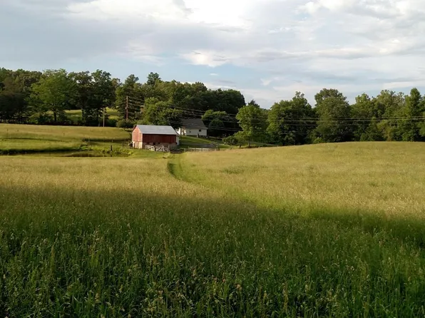 1269 E Highway 3094, East Bernstadt, KY 40729