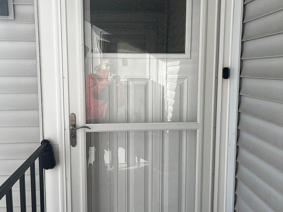 New entryway and storm door 2021