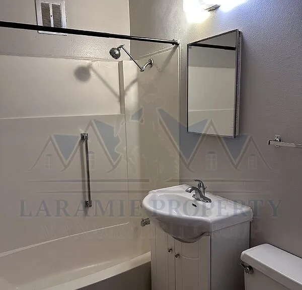 415 S 26th St #12 — Photo 7