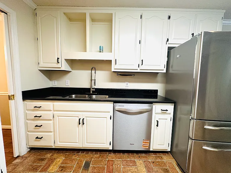 101 Foxwatch Cir — Photo 32