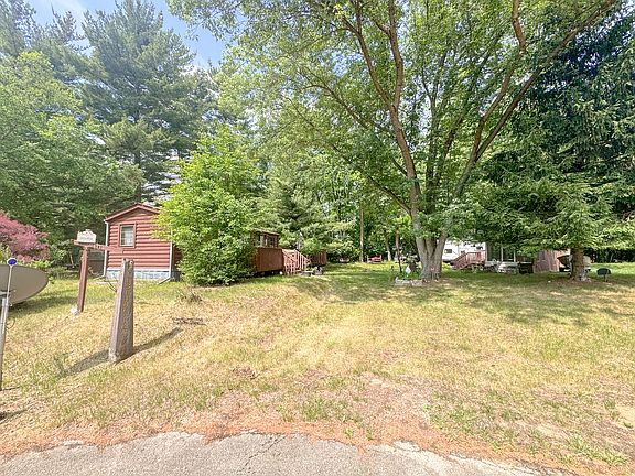 2nd image of 11/260&261 Woodhaven Dr E