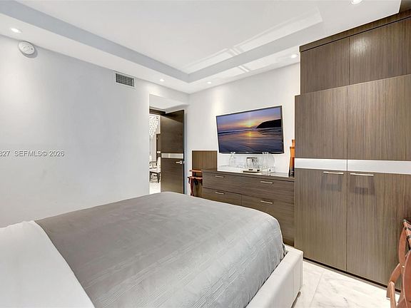 3rd image of 2301 Collins Ave APT 307