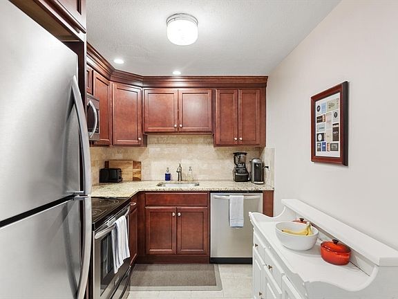 4th image of 200 Park Terrace Dr APT 245