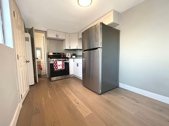 4th image of 1214 Atlantic Ave #B