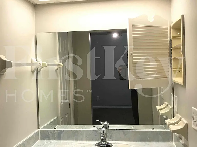 7852 Catskills Ct — Photo 13