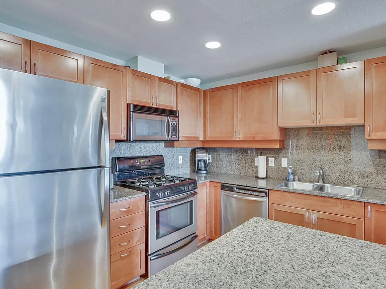 1240 India St #1003 — Photo 12