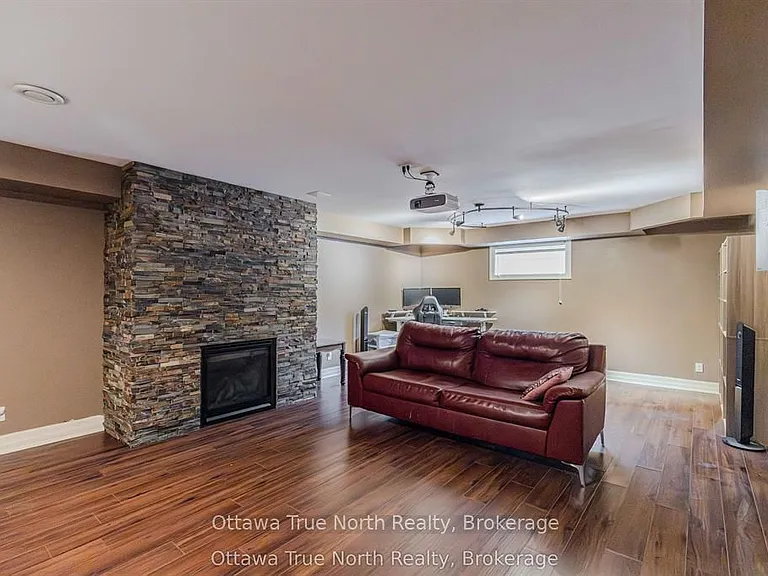 1530 Lords Manor Ln — Photo 41
