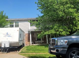 268 Braeshire Dr, Ballwin, MO 63021