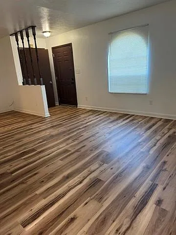 3 bed, 2.5 bath, 1700 sqft, $1,800 — Photo 3