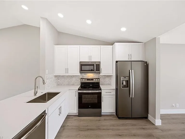 707 Neapolitan Way #707 — Photo 10