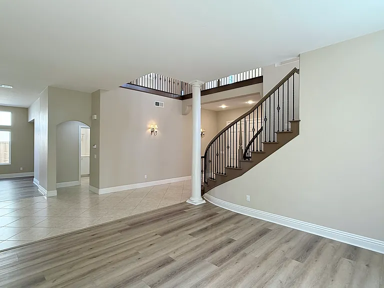 10570 Gaylemont Ln — Photo 10