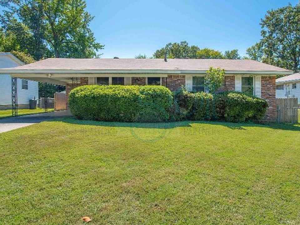 1st image of 10005 Brooks Ln