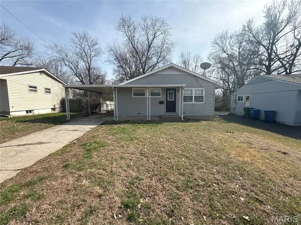 100 Glen Garry Rd, Saint Louis, MO 63137