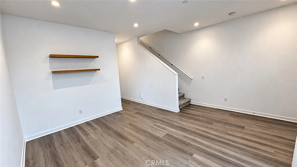 2 bed, 3.5 bath, 1805 sqft, $4,950 — Photo 3