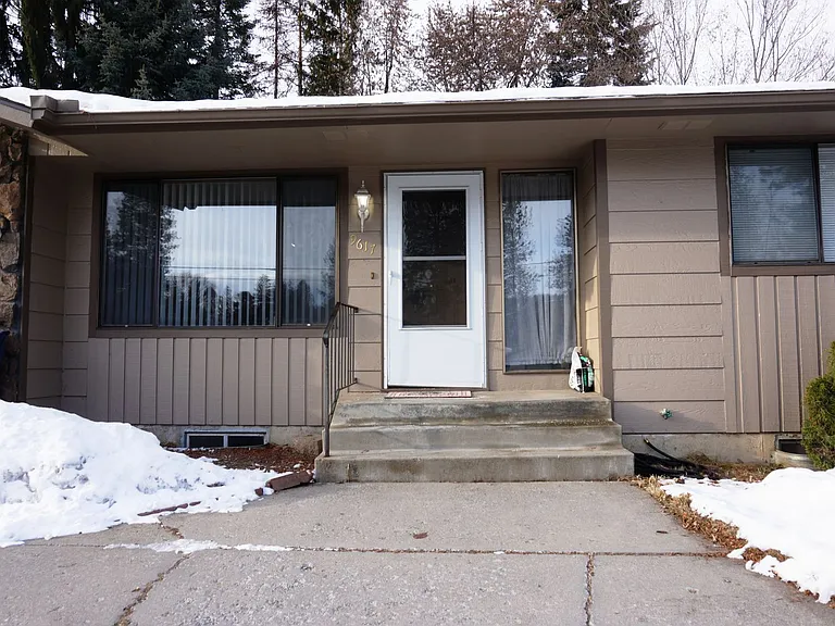 9615-9617 N Indian Trail Rd — Photo 19