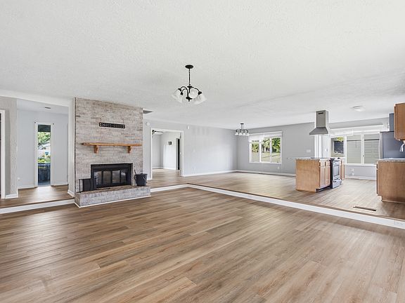 5th image of 4102 W Squire Ct