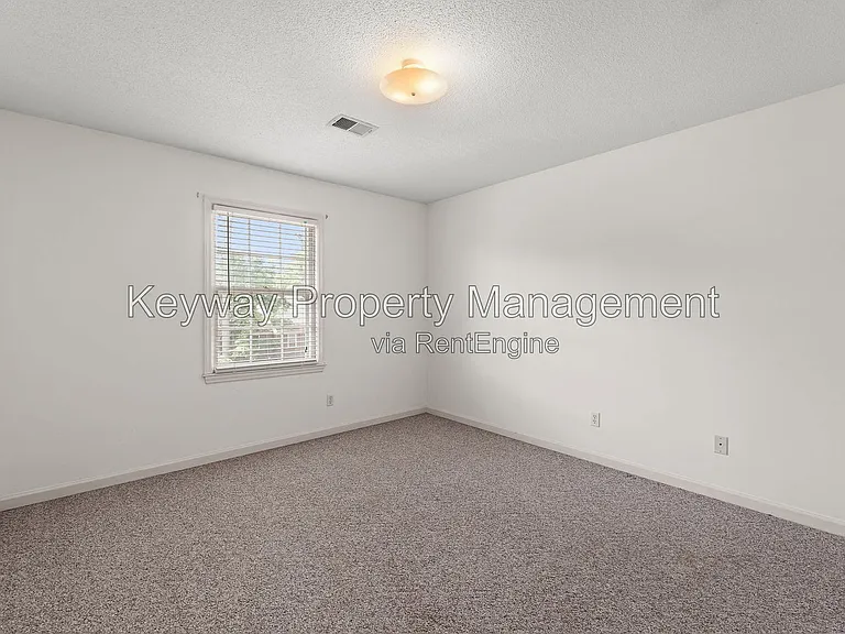 344 Folkstone Cir — Photo 20