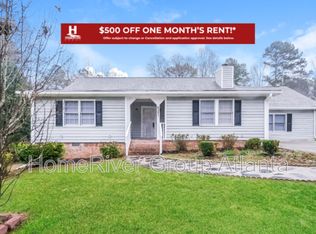 6521 Edenfield Dr, Lithonia, GA 30058