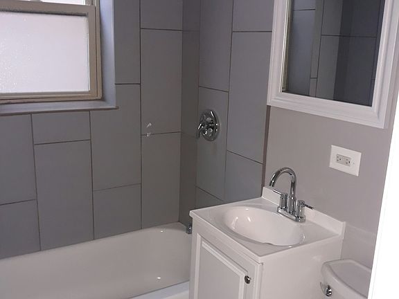3rd image of 6347 N Magnolia Ave #2C
