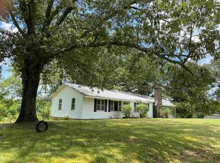 880 Allen Dr, Saltillo, TN 38370