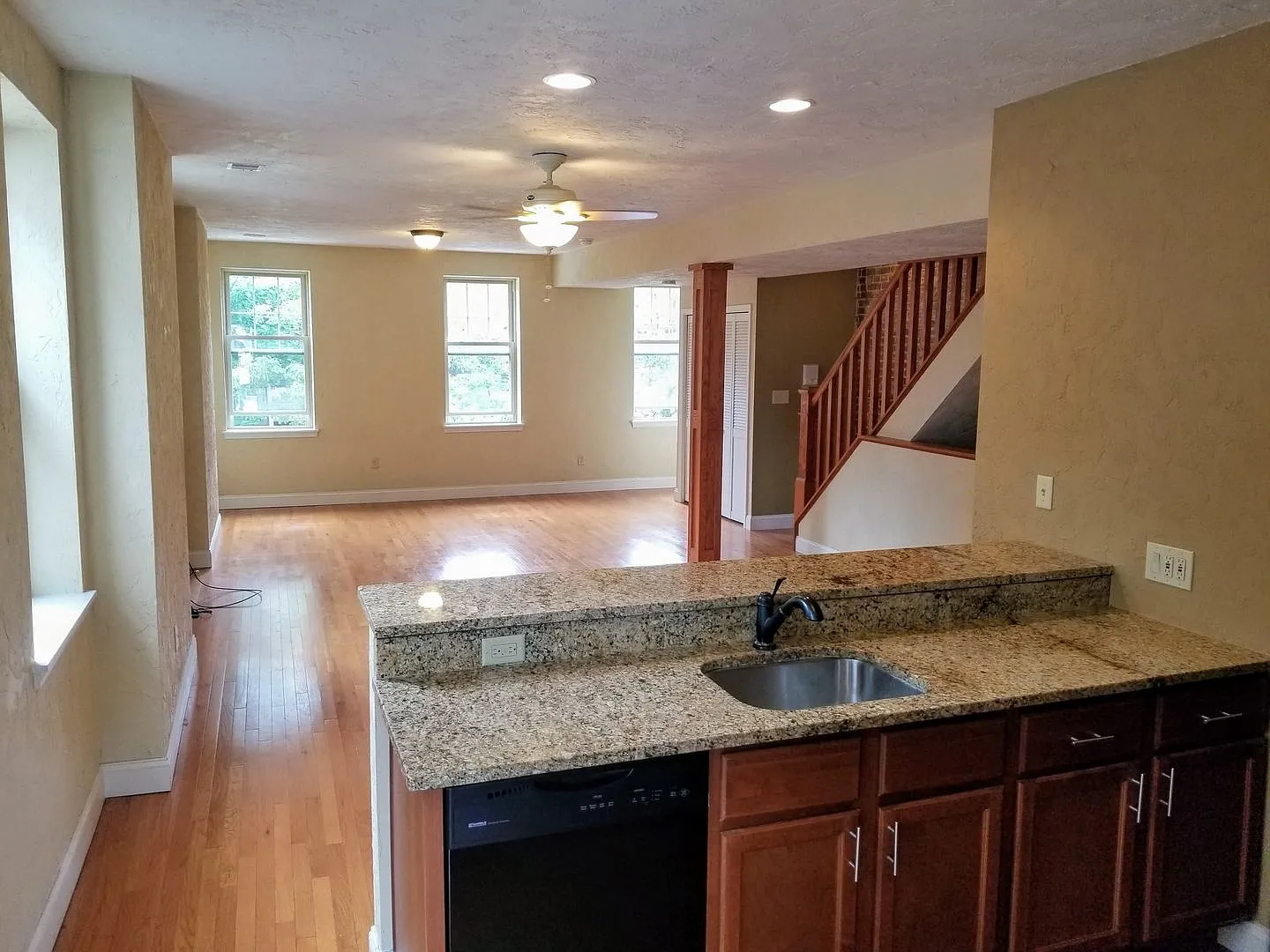 709-715 Bellefonte St #709 photo 1
