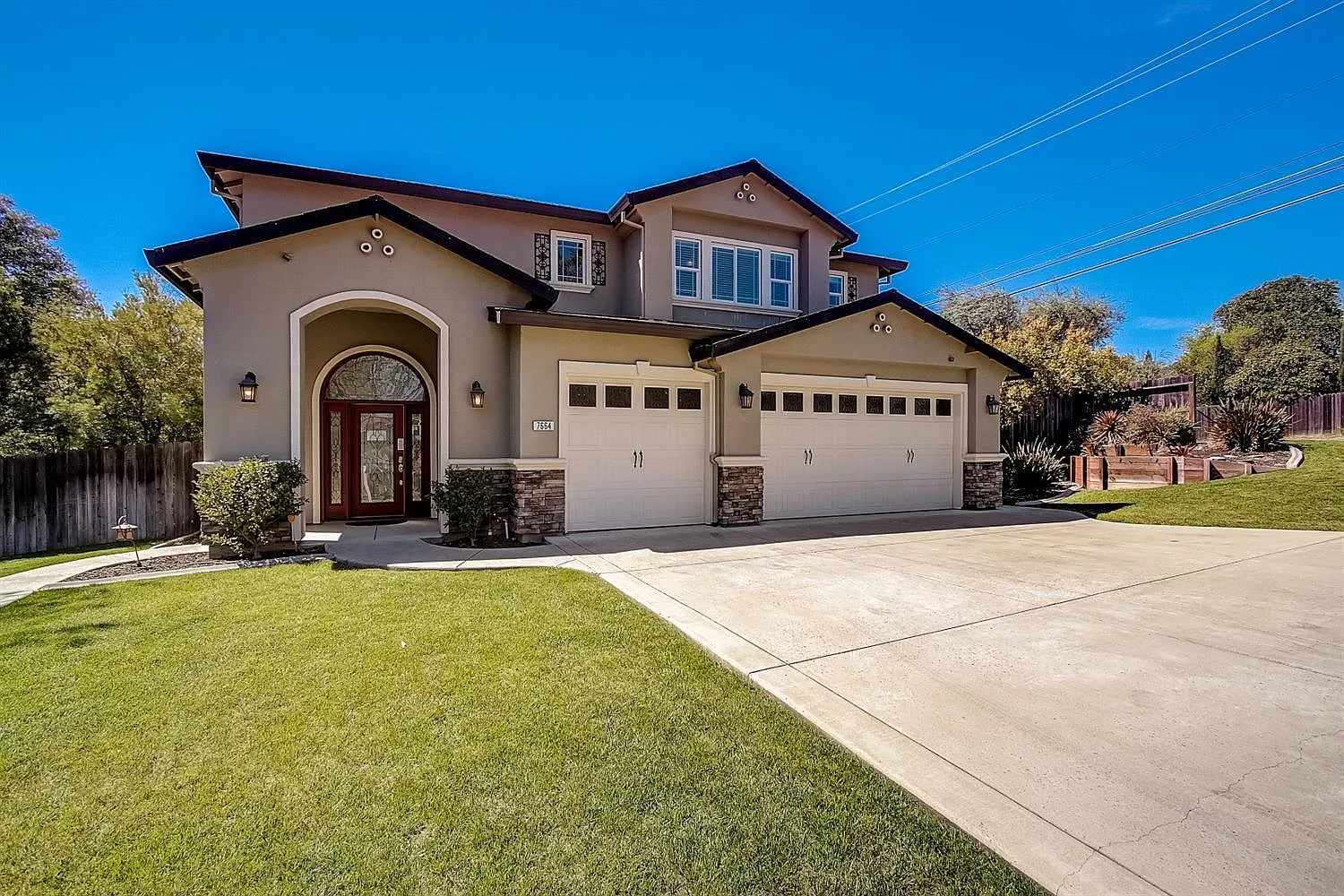 7664 Sunset Ave photo 1