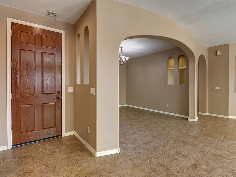 2905 Leonita Ct — Photo 5