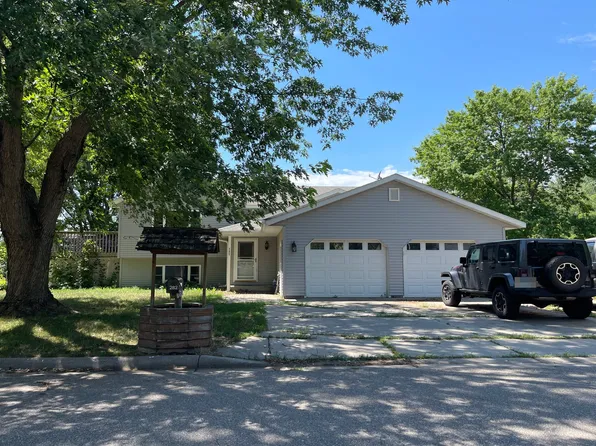 282 Lincoln Ave N, New Germany, MN 55367