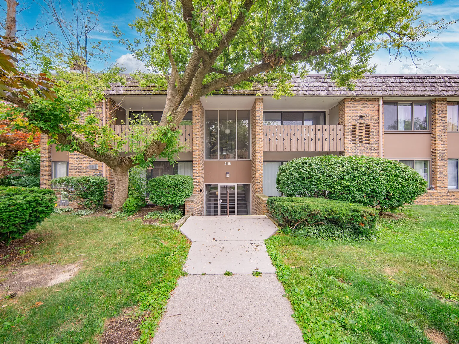 1 bed, 1.0 bath, 769 sqft, $1,600 — Photo 2