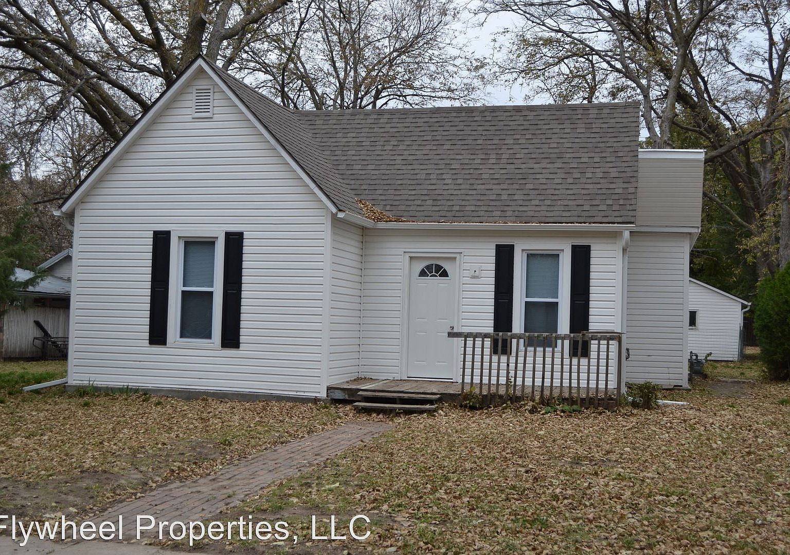 815 Lincoln Ave, Clay Center, KS 67432 Zillow