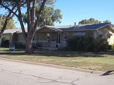 1st image of 563 Berkshire Dr