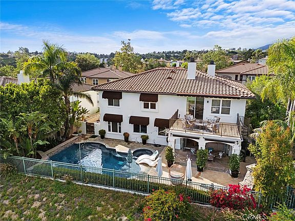 2nd image of 5 Golf Ridge Dr