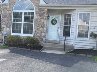 4202 Chatham Cir, Upper Chichester, PA 19014