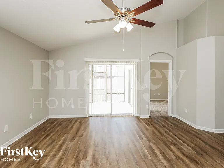 2424 Deer Creek Blvd — Photo 3