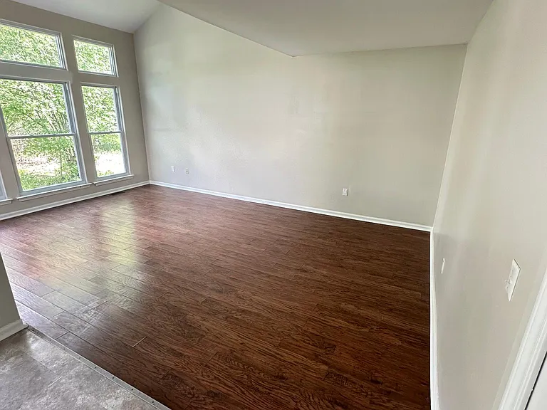 3045 Turnberry Ln — Photo 13