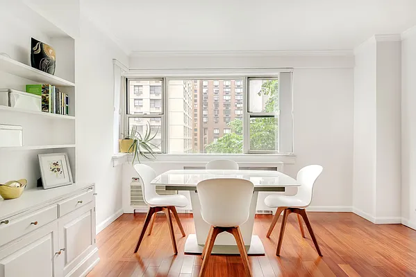 Sold by Compass | media 1