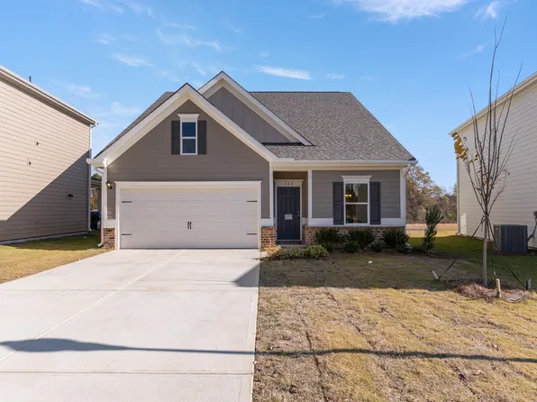 340 Ambassador Dr, Clayton, NC 27520